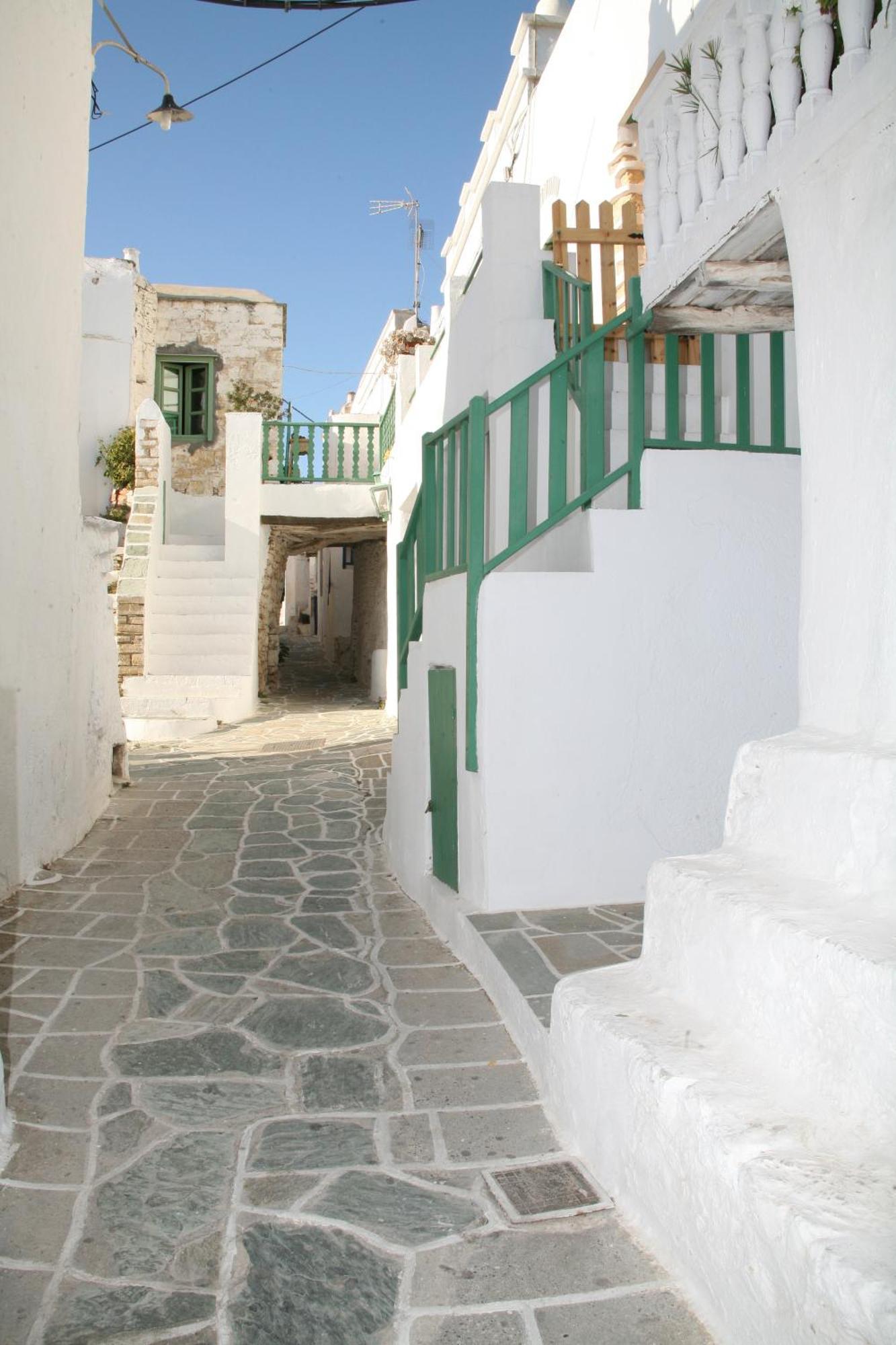 Anima Apartments Folegandros Town Экстерьер фото